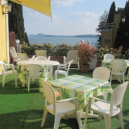 Saturnia Hotel